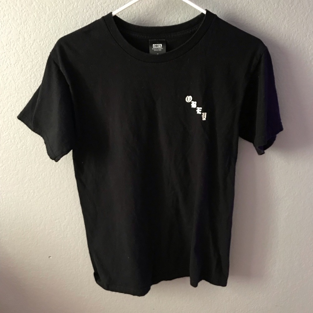 Im selling this Obey shirt